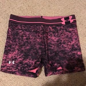 Pink and black underarmor work out spandex